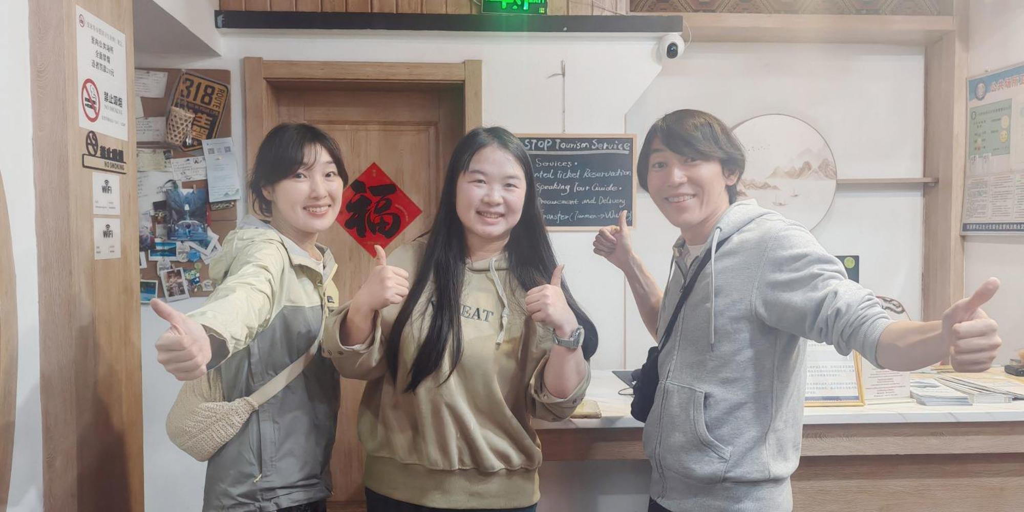 Breeze & Alley Inn--Tianmenshan Cableway-English Reception-Tourism Planing Zhangjiajie Eksteriør billede